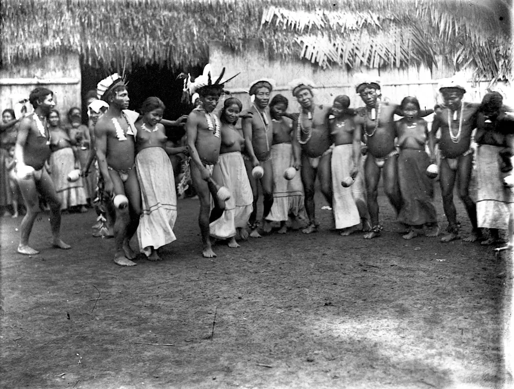 Tucano people dancing during a celebration, near Rio Vaupés (1923-1926)